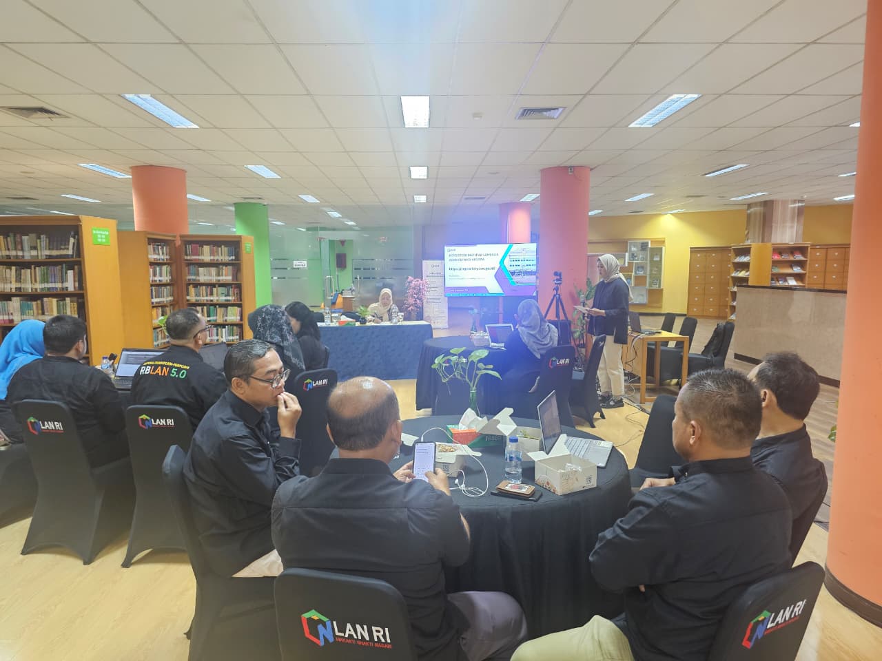 FGD Pengelolaan Repositori dan Knowledge Management (KM) dalam Meningkatkan Peran dan Layanan Perpustakaan 